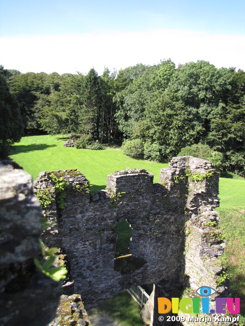 SX09314 Restormel Castle gatehouse